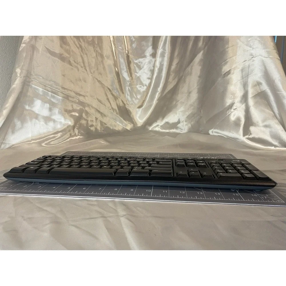 Logitech K270 Wireless Keyboard Untested FOR PARTS- No USB Receiver